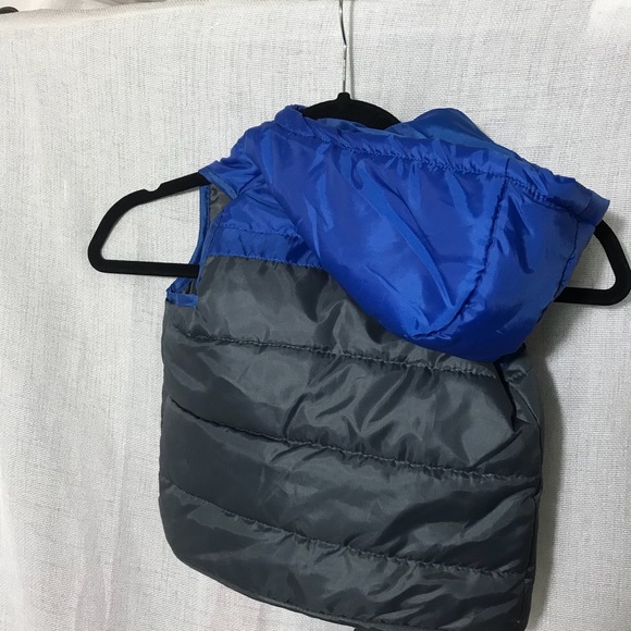 Swiss Cross Little Kids Vest - Picture 2 of 3